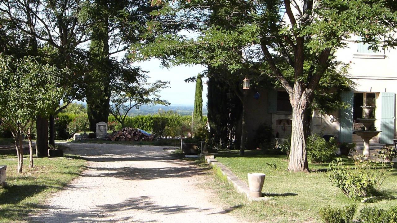 Le Mas Du Lac Saint-Remy-de-Provence Bagian luar foto
