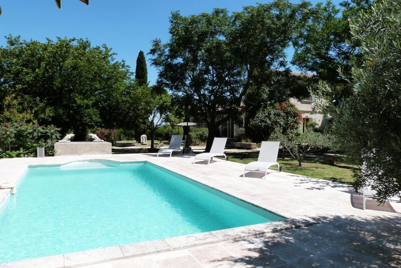 Le Mas Du Lac Saint-Remy-de-Provence Bagian luar foto